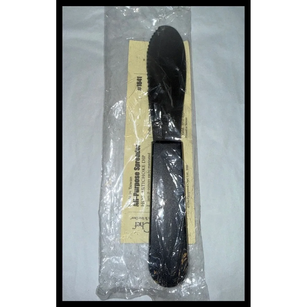 The Pampered Chef All-Purpose Spreader 8 Inch Black Serrated Kitchen Tool 1641